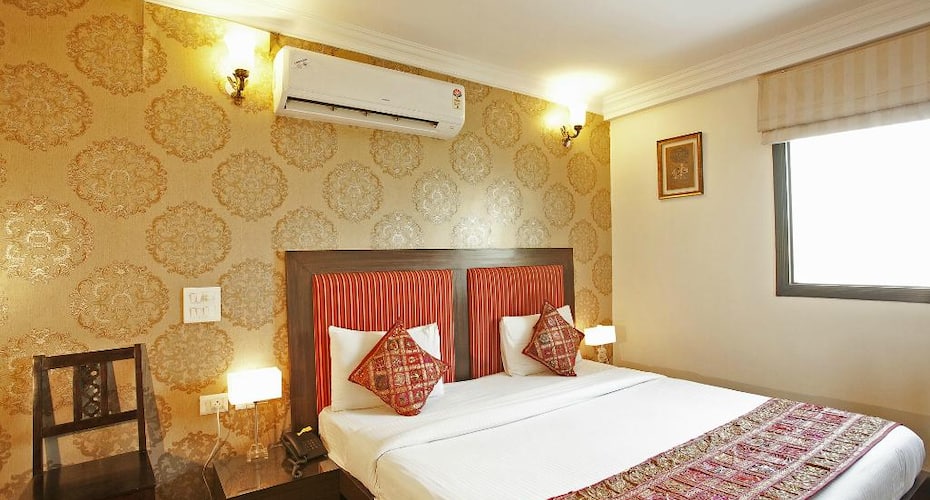 TG Stays Hanuman Road, New Delhi 5